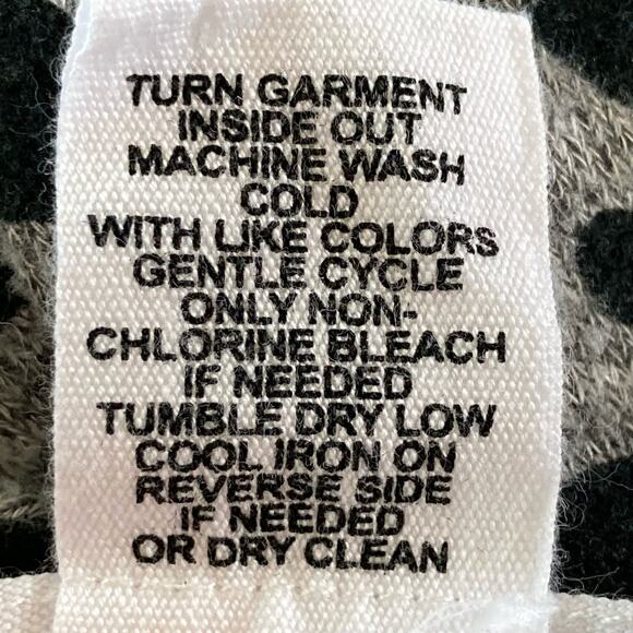 For the Republic Gray Black Hearts Knit Top Sz 2X Casual Lounge Soft Cozy Warm - Picture 7 of 7